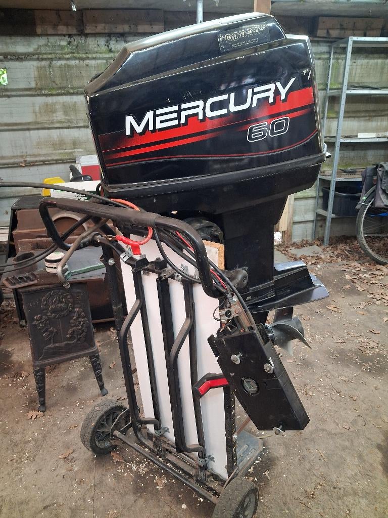 buitenboordmotor 60 PK, Watersport en Boten, Ophalen, Zo goed als nieuw, 30 pk of meer, Buitenboordmotor