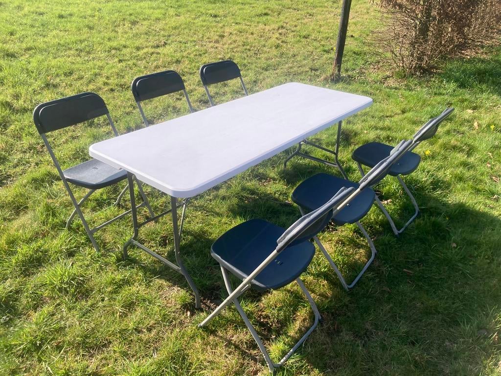 Klapstoelen te huur, Enlèvement, Comme neuf