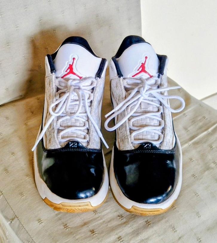 Chauss Sport👍Nike🏀👍"Jordan Air Max Aura 2"🏀👍t: 43👍, Sports & Fitness, Basket, Comme neuf, Chaussures, Enlèvement ou Envoi