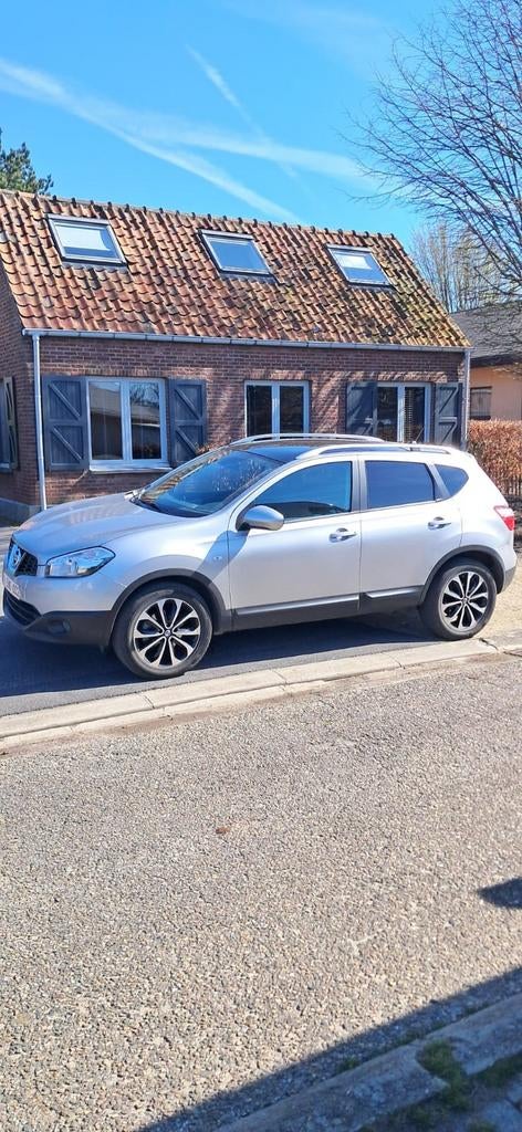 te koop Nissan qashqai 1600 benzine, Automaat, Zwart, 1600 cc, Parkeersensor