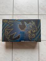 Pokémon Charizard ultra premium collection, Hobby en Vrije tijd, Verzamelkaartspellen | Pokémon, Ophalen, Zo goed als nieuw