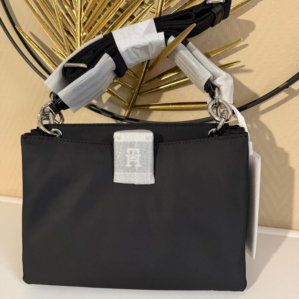 Tommy hylfiger schoudertas, Handtassen en Accessoires, Tassen | Damestassen, Verzenden, Nieuw, Zwart, Schoudertasje