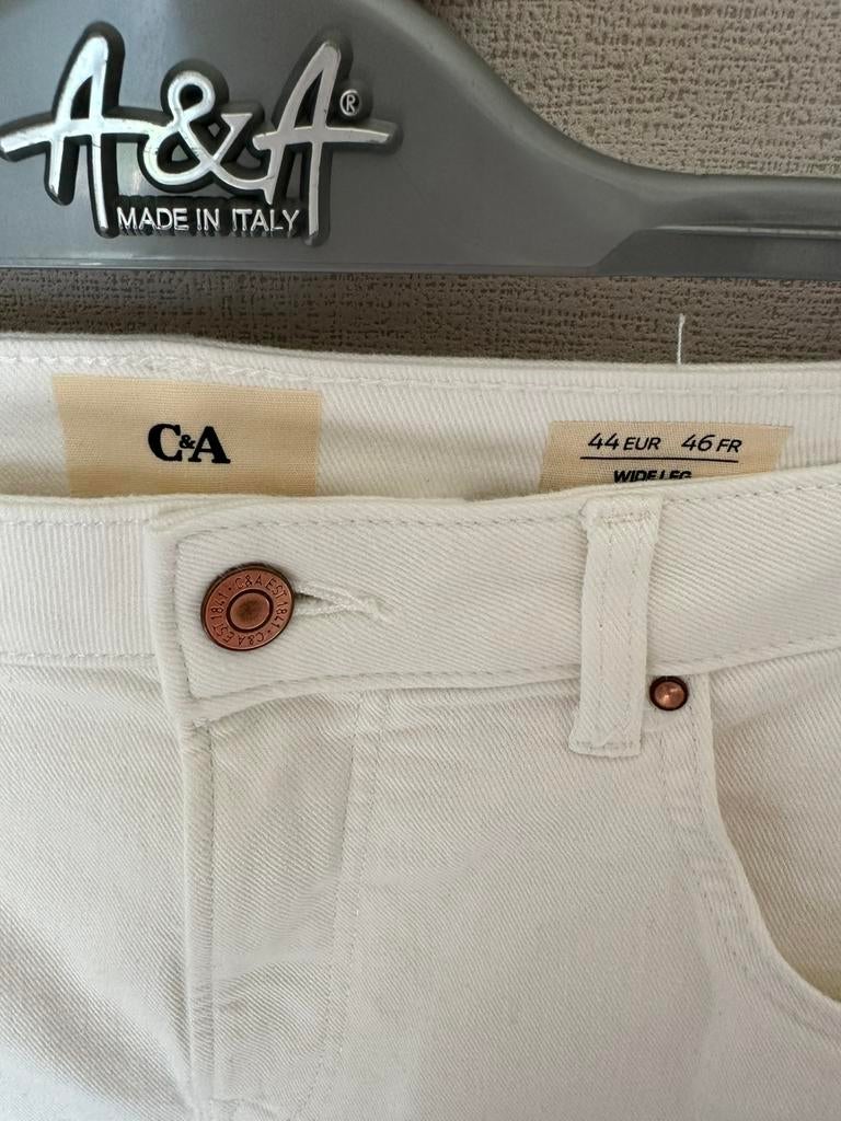 Nieuw, witte jeans , maat 44, Kleding | Dames, Spijkerbroeken en Jeans, Ophalen, Nieuw, Wit, W33 - W36 (confectie 42/44)