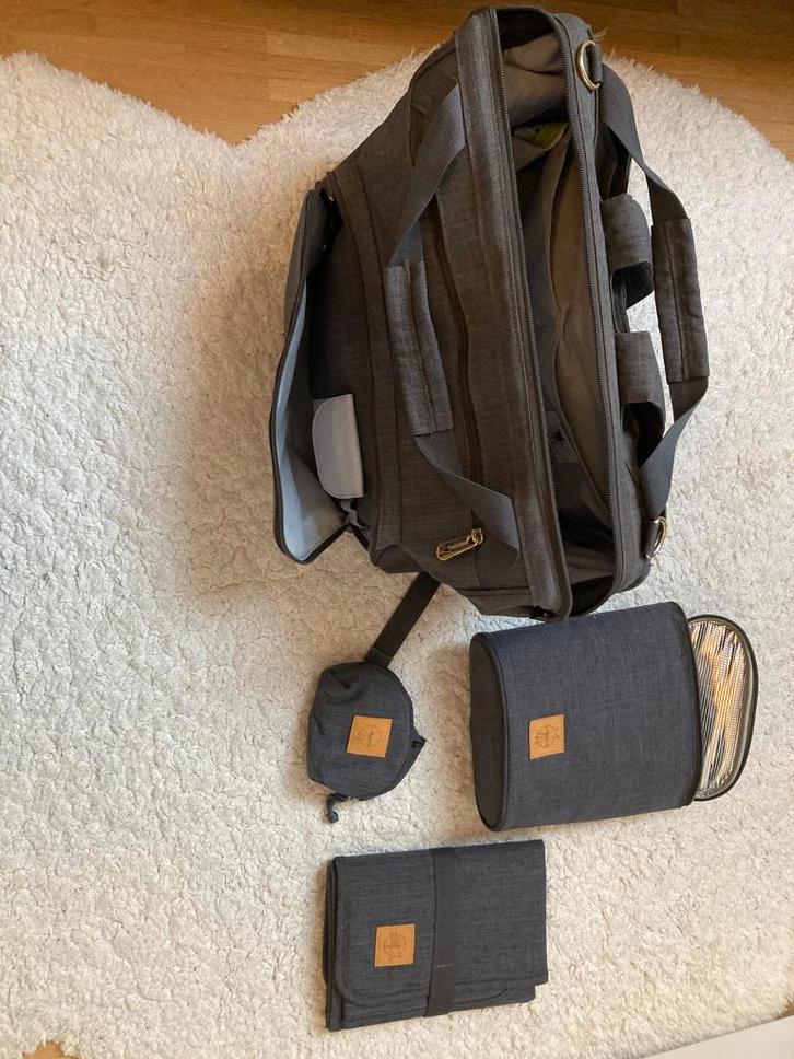 Lässig Verzorgingstas Twin XXL met toebehoren, Kinderen en Baby's, Luiertassen, Zo goed als nieuw, Rugzak, Ophalen