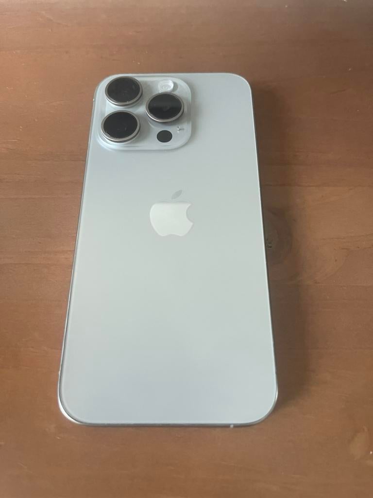 iPhone 15 Pro (128 Go) — Fonctionne correctement | LIRE BIEN, Télécoms, Téléphonie mobile | Apple iPhone, 128 GB, Enlèvement ou Envoi