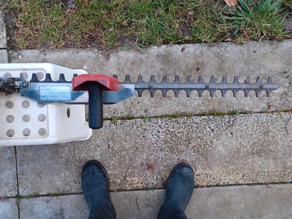 Taille-haie Fuji-Robin, Jardin & Terrasse, Taille-haies, Enlèvement, Utilisé, Essence