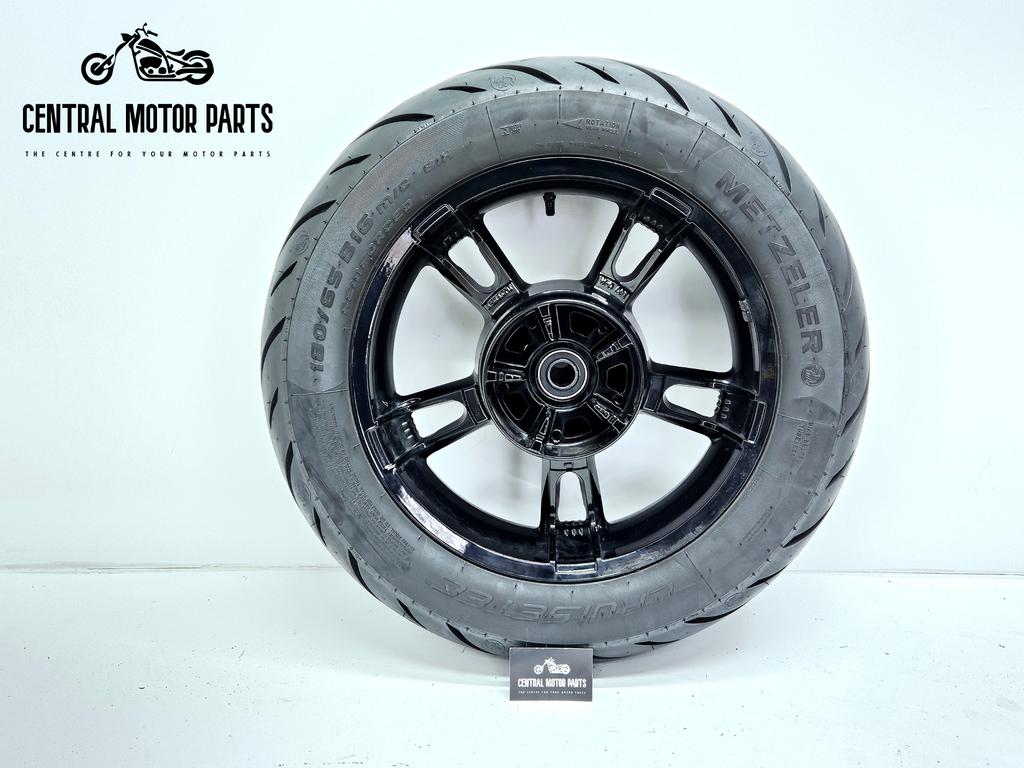 Enforcer achterwiel 16 inch zwart Touring 2009-up, Motoren, Onderdelen | Harley-Davidson, Ophalen of Verzenden, Gebruikt