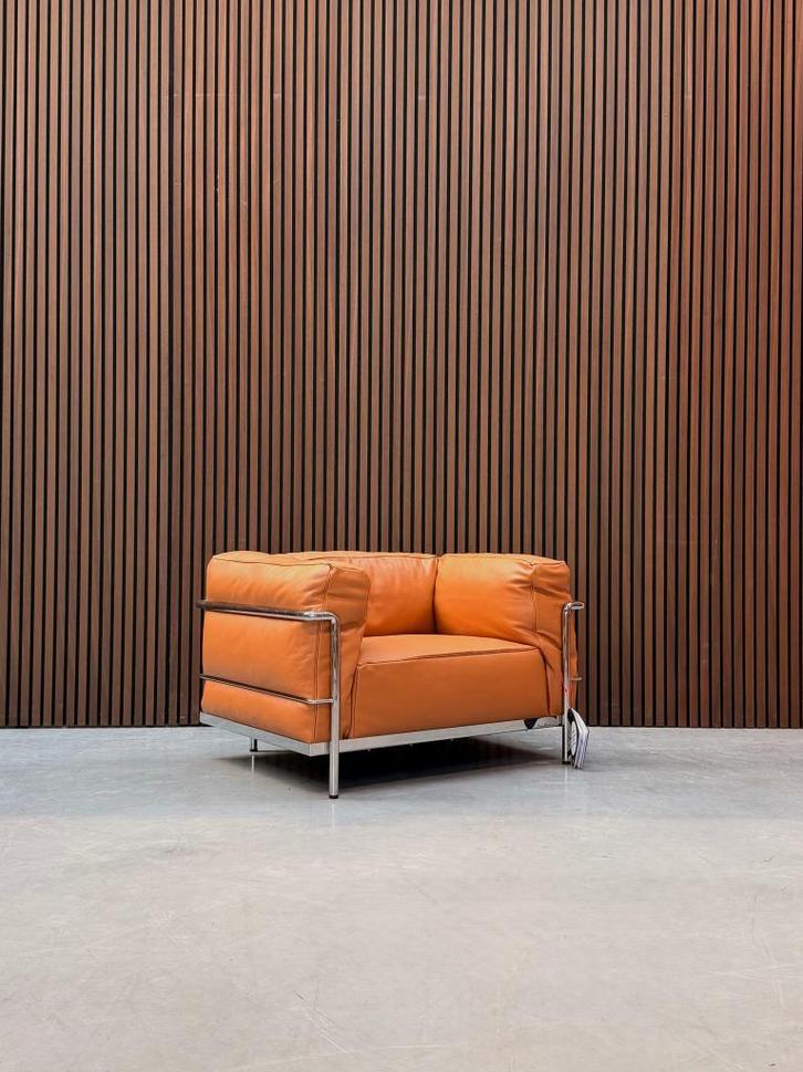 Cassina LC3 - Le Corbusier Cognac leder dons, Antiquités & Art, Antiquités | Meubles | Chaises & Canapés, Enlèvement ou Envoi