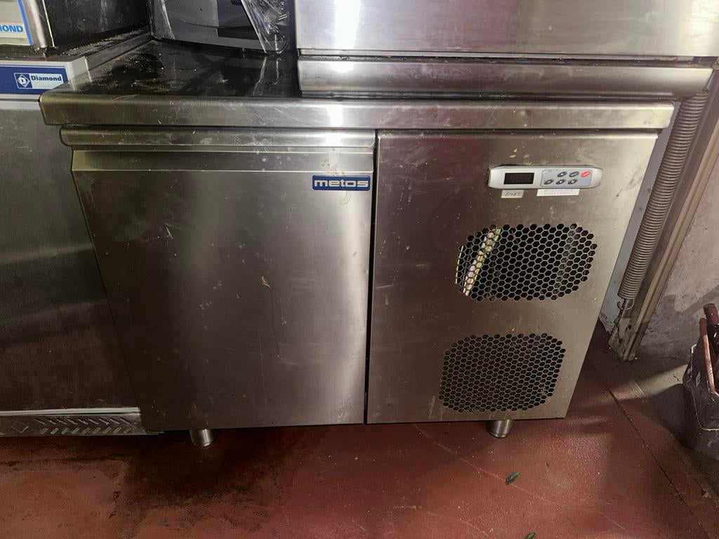 3 professionele saladettes te koop, Ophalen