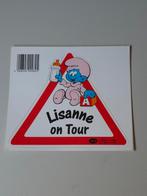 Autocollant Bébé Schtroumpf en voiture Lisanne, Collections, Schtroumpfs, Envoi, Comme neuf, Bébé Schtroumpf, Autres types