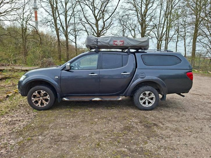 Mitsubishi L200, Autos, Mitsubishi, Particulier, L200, Diesel, Euro 5, SUV ou Tout-terrain, 4 portes, Boîte manuelle, Argent ou Gris