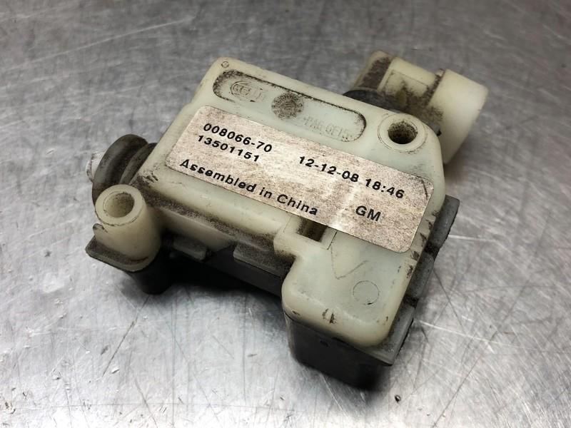 MOTOR VERGRENDELING TANKKLEP Cruze (|00806670|), Gebruikt, Daewoo