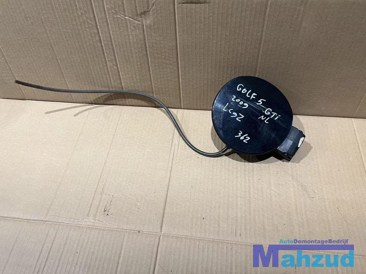 VW GOLF 5 Zwart LC9Z Tankklep 2003-2009, Auto-onderdelen, Carrosserie, Volkswagen, Gebruikt