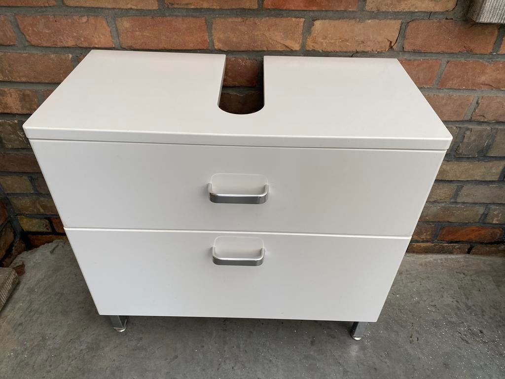 Badkamerkastje, Enlèvement, Comme neuf