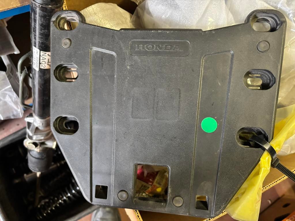 Support base Honda Acc, plaque de base du boîtier supérieur, Motos, Pièces | Honda, Utilisé, Enlèvement ou Envoi