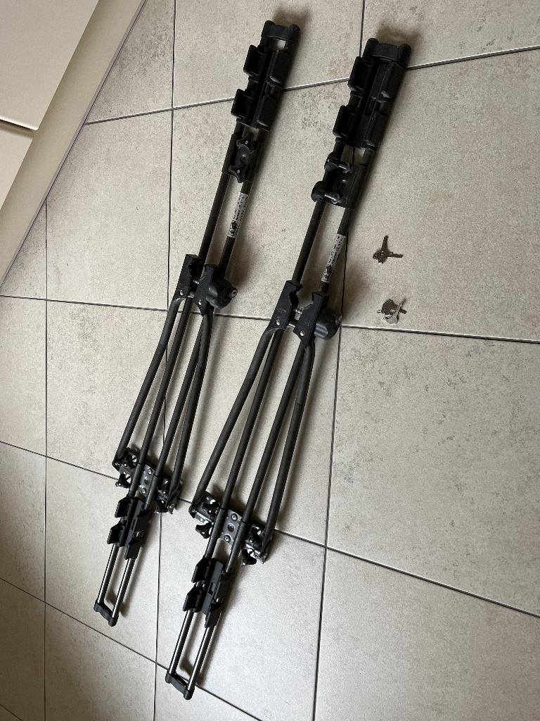 2 portes  vélo pour barres de toit, Enlèvement, Utilisé