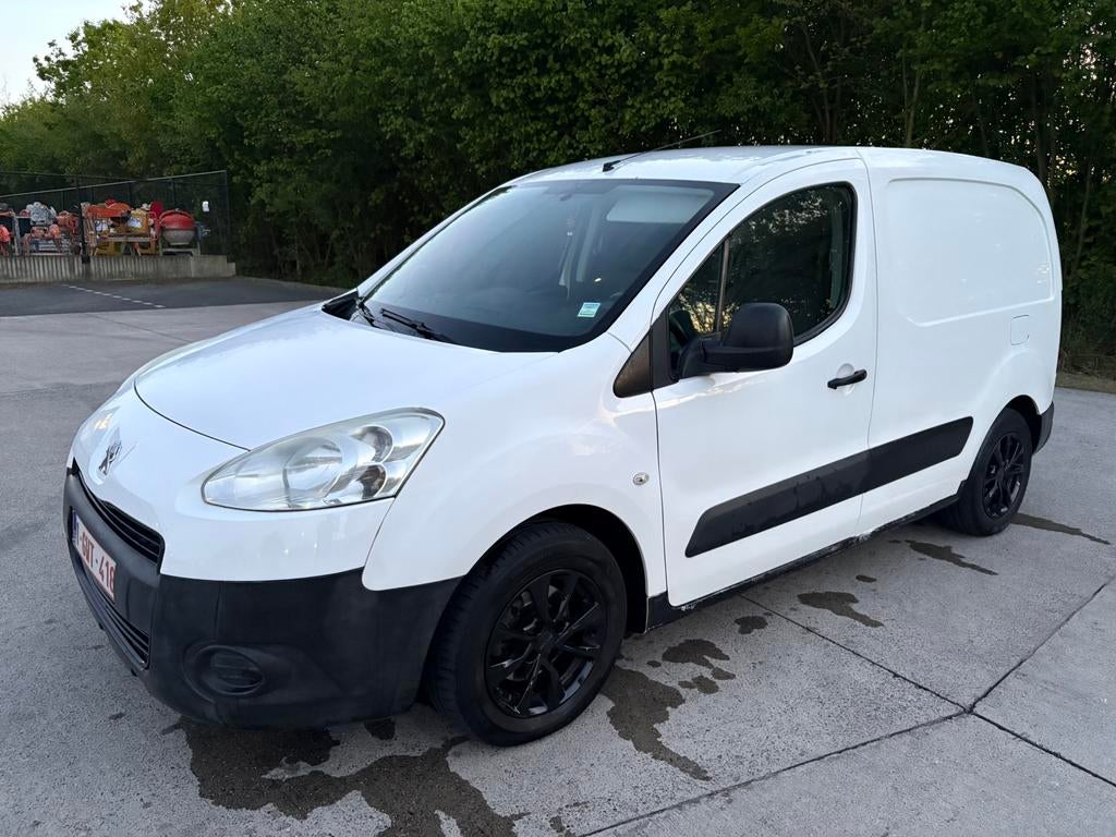 Peugeot partner te koop, Auto's, Voorwielaandrijving, Euro 5, Stof, 4 cilinders