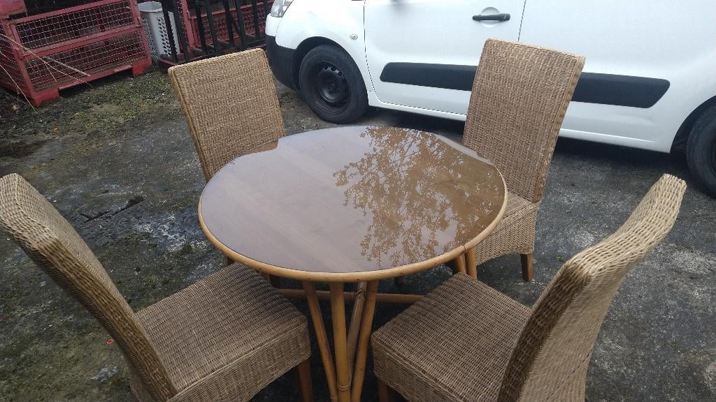 Tuinset. Tafel en 4 stoelen. Terrasmeubelset., Ophalen, Rotan