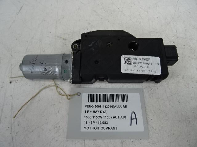 TOIT OUVRANT MOTEUR 3008 II (M4 / MC / MJ / MR) (2229358A), Autos : Pièces & Accessoires, Utilisé, Peugeot