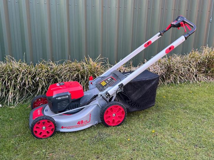 Cramer grasmaaier 48 volt batterij aangedreven, Tuin en Terras, Grasmaaiers, Nieuw, Accu-grasmaaier, 40 t/m 49 cm, Cirkelmaaier