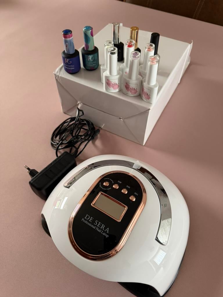 Volledige set om zelf je nagels met Gellak te lakken, Handtassen en Accessoires, Ophalen, Zo goed als nieuw