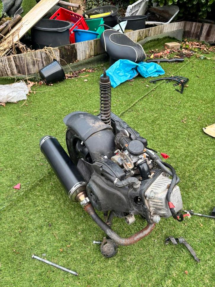 100cc zip blok, Vélos & Vélomoteurs, Pièces de cyclomoteur | Scooters, Comme neuf, Bloc, Enlèvement ou Envoi