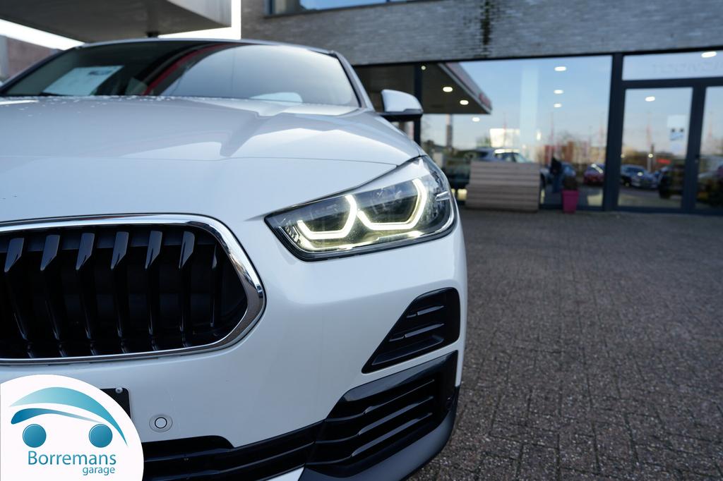 BMW X2 1.5 Advantage Benzine Automaat Navi/PDC/Led/..., Bedrijf, 5 zetels, 5 deurs, SUV of Terreinwagen