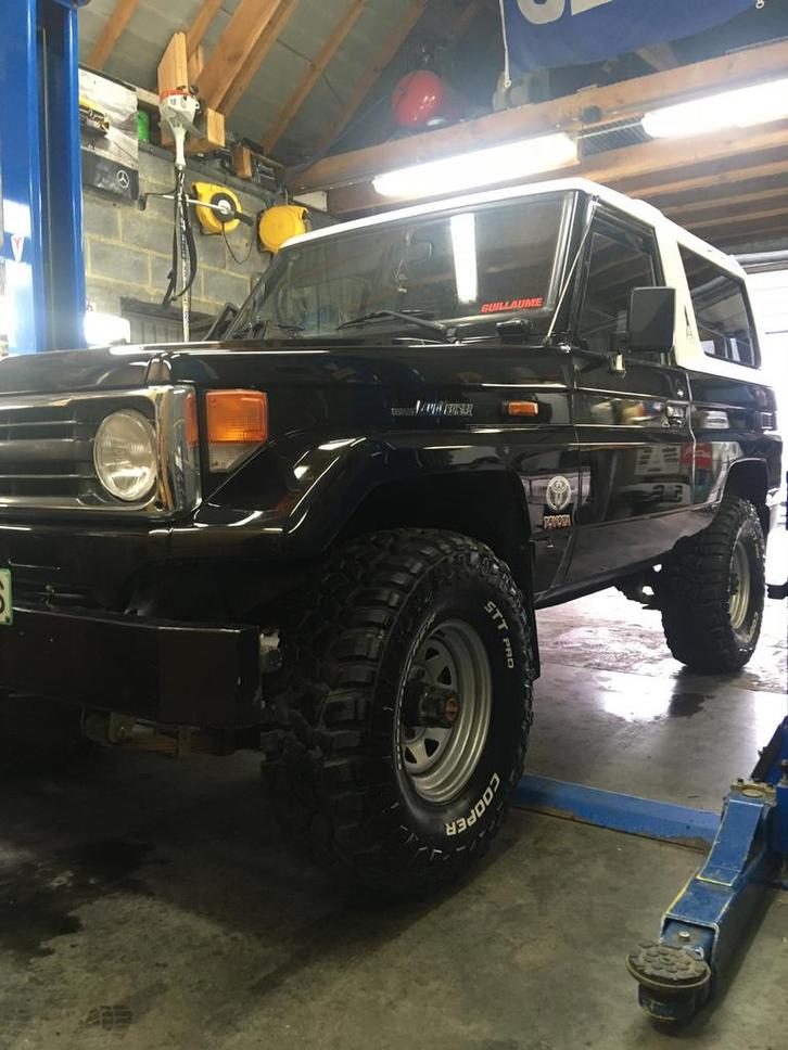 Toyata land cruiser hzj73, Autos : Pièces & Accessoires, Carrosserie & Tôlerie, Enlèvement ou Envoi