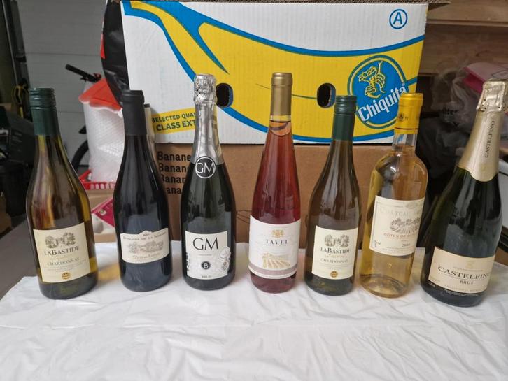 Partij verzamelwijnen en sterke drank (Monbazillac, Ricard,, Collections, Vins, Enlèvement