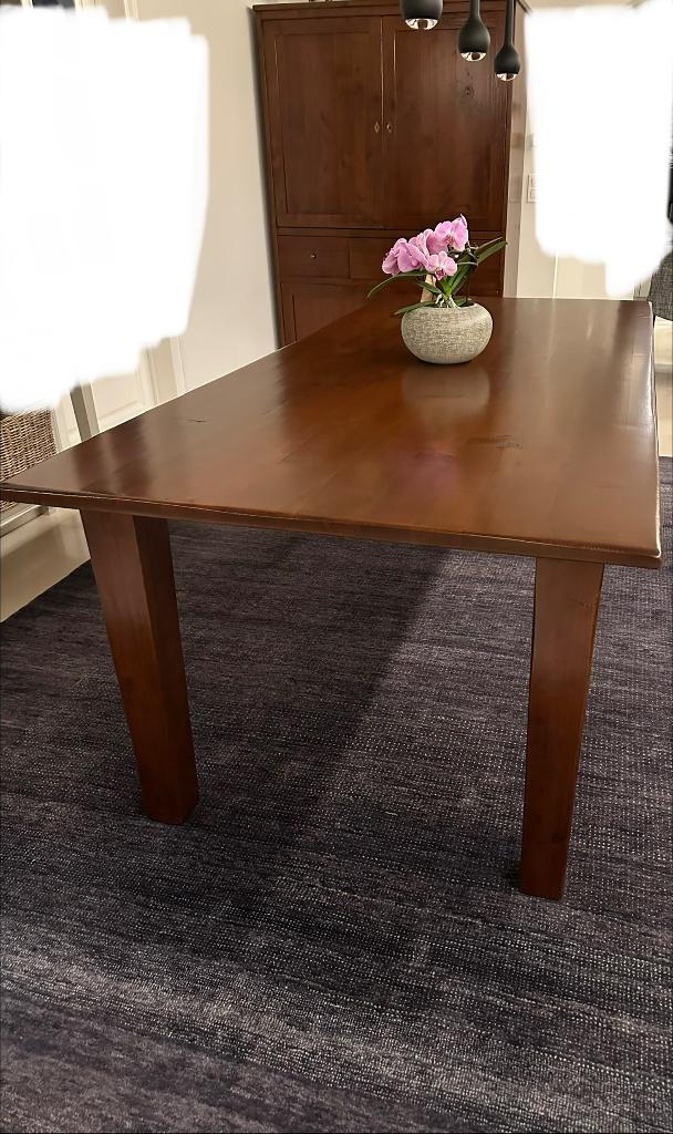 Eetplaats, Ophalen, Gebruikt, Massief kershout, 4 tot 6 stoelen