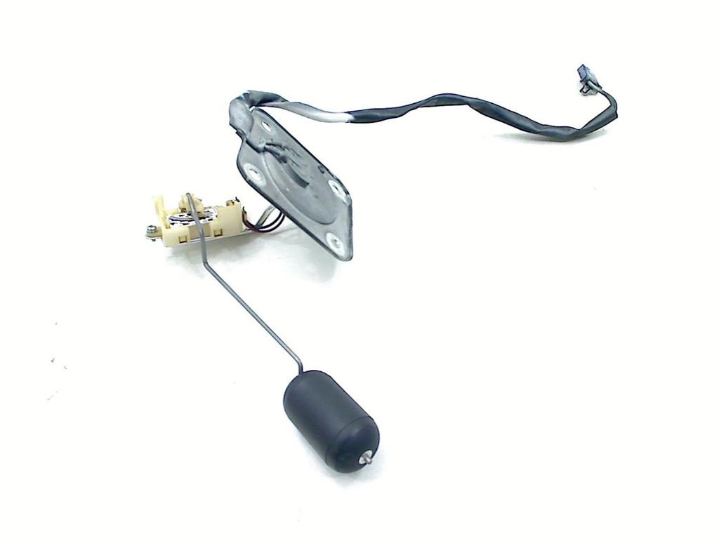 BENZINE METER Honda ST 1300 Pan European (ST1300 ST1300A), Dhr. S. di Majo, Gebruikt, Info@cama-motorparts.nl, P.J. Troelstraweg 8 8
3144 CX  MAASSLUIS, NL