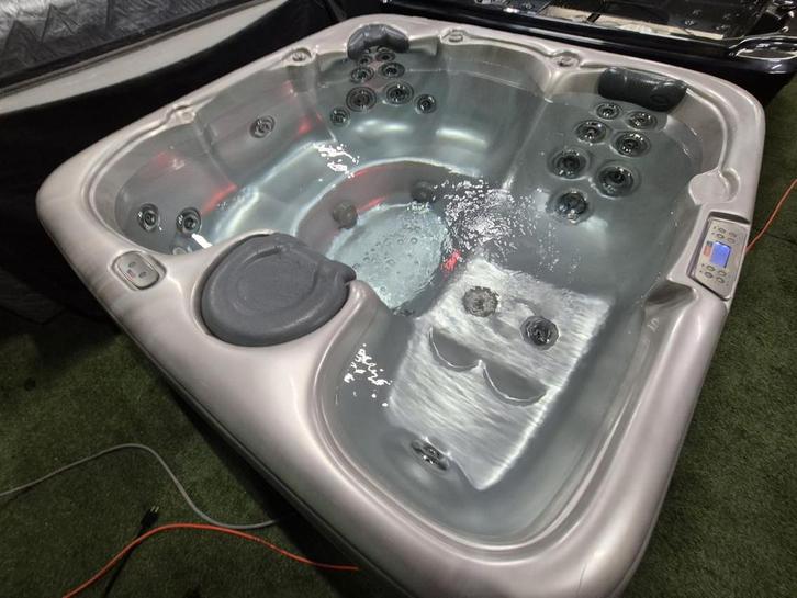 Coleman jacuzzi Volledig Amerikaanse spa ‍‍‍‼️, Jardin & Terrasse, Bains à remous et Spas, Enlèvement ou Envoi