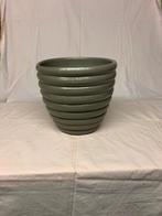 Kaki groene bloempot, Ophalen of Verzenden, Rond, Aardewerk, Binnen