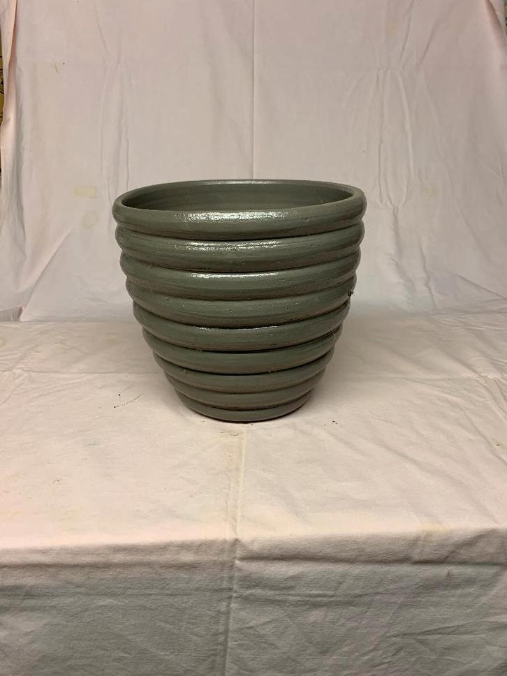 Kaki groene bloempot, Tuin en Terras, Bloempotten, Aardewerk, Binnen, Rond, Ophalen of Verzenden