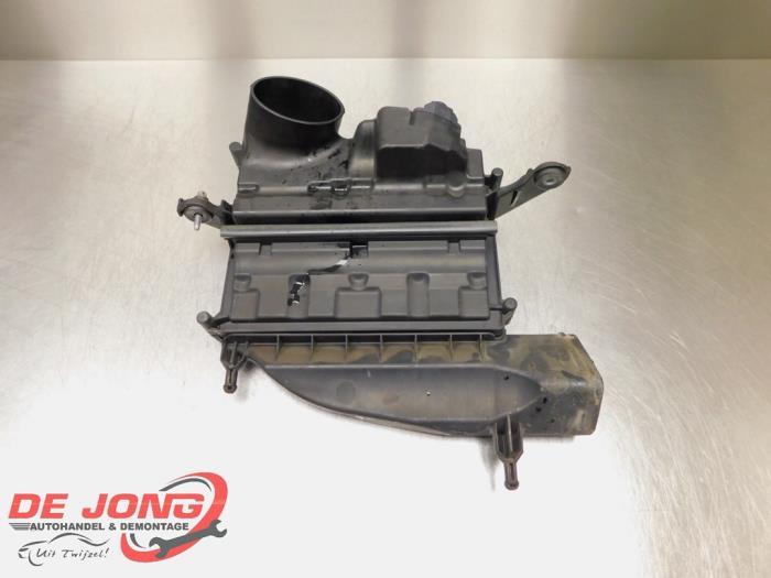 Luchtfilterhuis van een Mercedes C-Klasse, Gebruikt, -, Ophalen of Verzenden, -