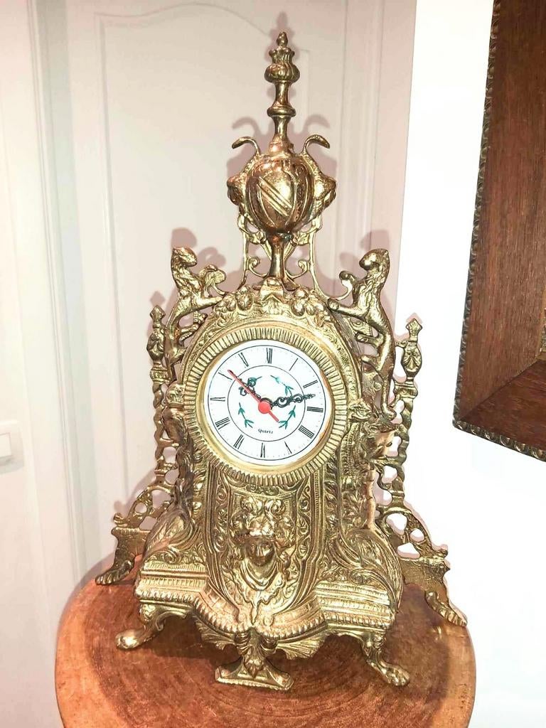 Antieke schoorsteenklok. Vergulde bronzen schoorsteenklok, Ophalen of Verzenden