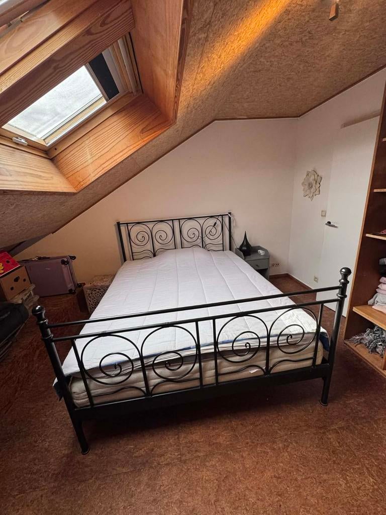 Lit deux personnes sans matelas, Enlèvement, Deux personnes