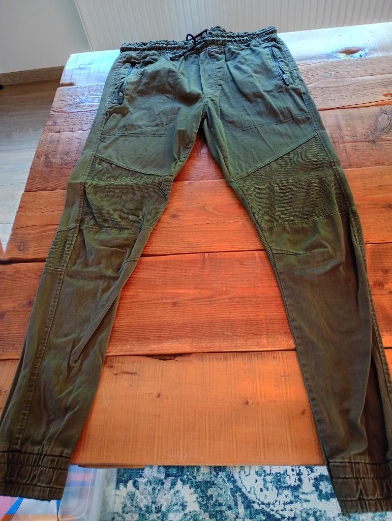 Jogger primark, Enlèvement