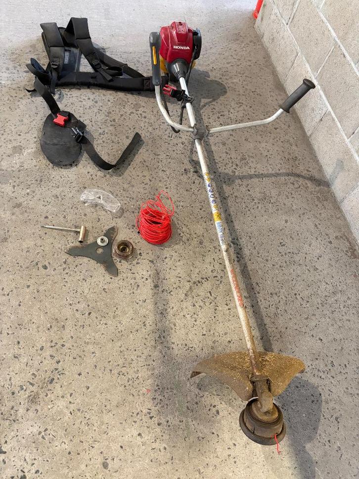 Honda bosmaaier 4 takt umk425E, Tuin en Terras, Bosmaaiers, Gebruikt, Benzine, 10 tot 30 cm, Ophalen