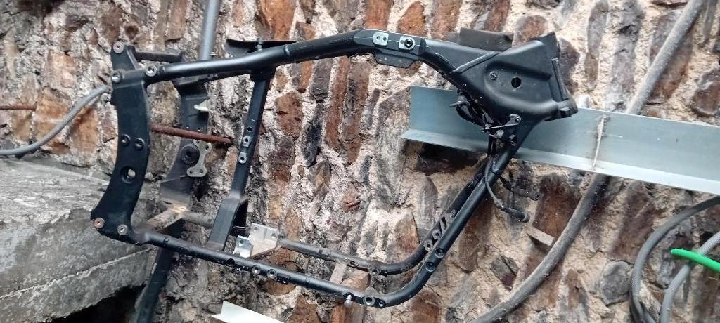 Cadre Yamaha XV 1900 midnight star, Enlèvement