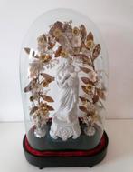 Grote Victoriaanse stolp met Madonna en kind, Enlèvement