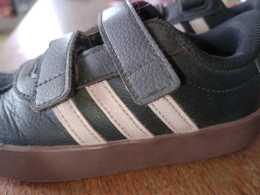 Zwarte Adidas sneakers maat 27, Adidas, Garçon ou Fille, Enlèvement, Utilisé