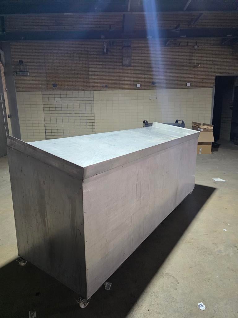 Comptoir présentoir inox, Articles professionnels, Envoi