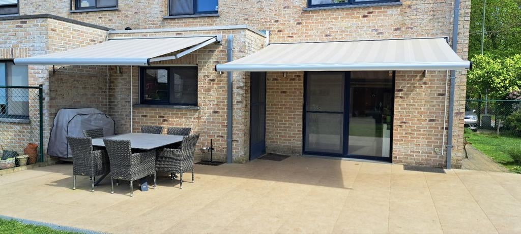 2 electrische zonneluifels Luxaflex, Ophalen, Veranda