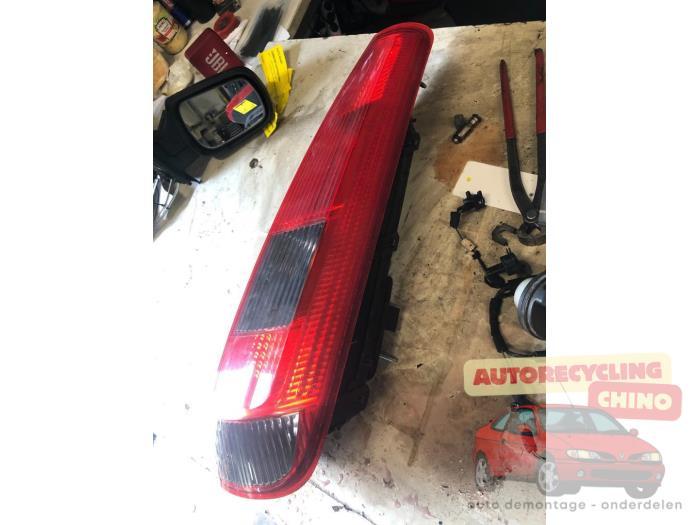 Feu arrière droit d'un Ford Fiesta, -, 3 mois de garantie, -, -