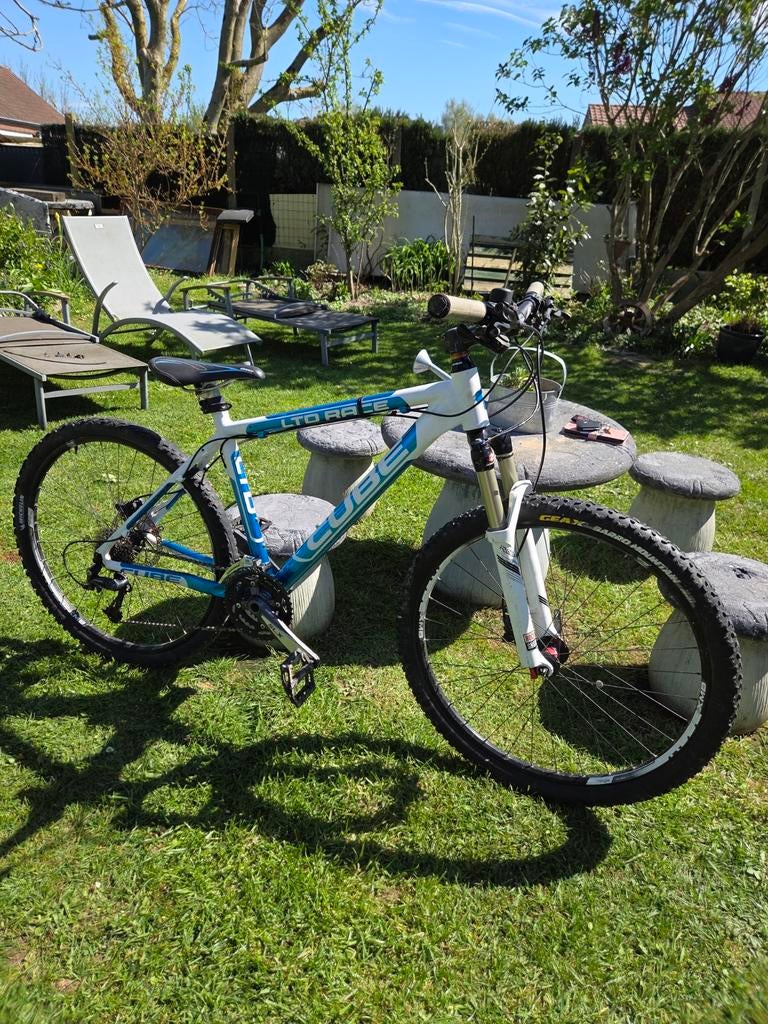 VTT CUBE LTD RACE (Blanc/Bleu), Fietsen en Brommers, Hardtail, Ophalen, Gebruikt