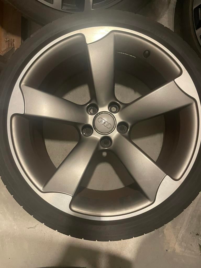 Originele Audi Rotor velgen 19inch 9J ET33 255/35 banden, Auto-onderdelen, Banden en Velgen, 19 inch, Gebruikt, 255 mm, Banden en Velgen