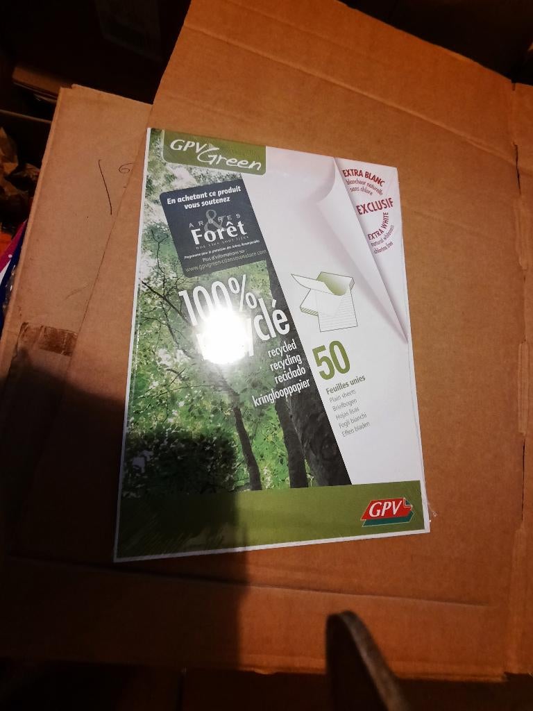 nieuwe effen schrijfblok met 50 bladen en 1 lijntjesblad a4, Diversen, Schoolbenodigdheden, Ophalen of Verzenden, Nieuw