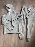Nike Tech set ALLE MATEN, Kleding | Heren, Sportkleding, Ophalen of Verzenden, Zo goed als nieuw