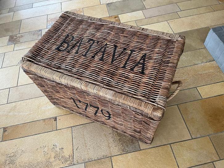 Magnifique panier de rangement en osier, Maison & Meubles, Accessoires pour la Maison | Plataux & Paniers, Utilisé, Panier, Rectangulaire